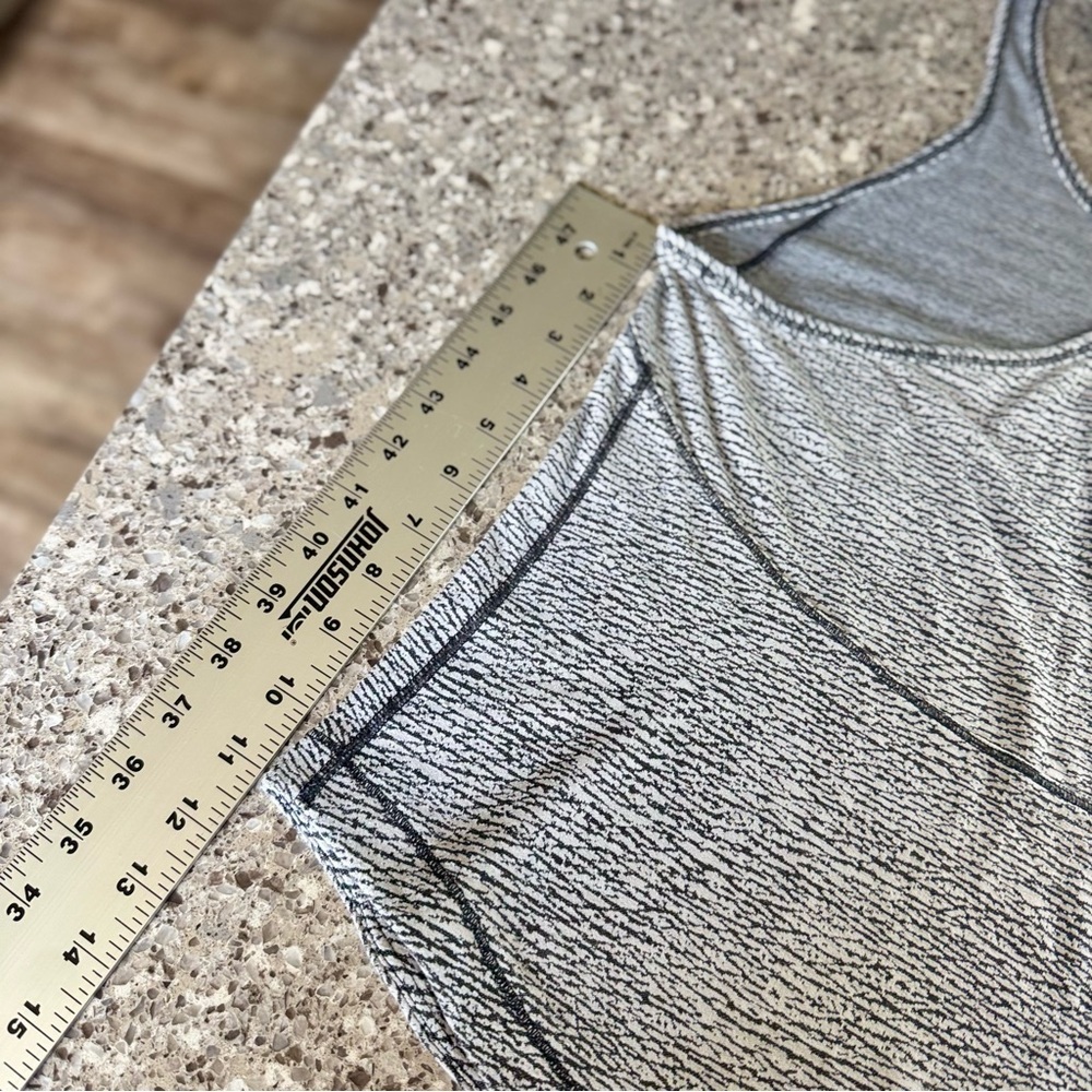 Lululemon l Long Distance Tank l Sheer Luon Pebble Jacquard White/Black - Picture 11 of 14